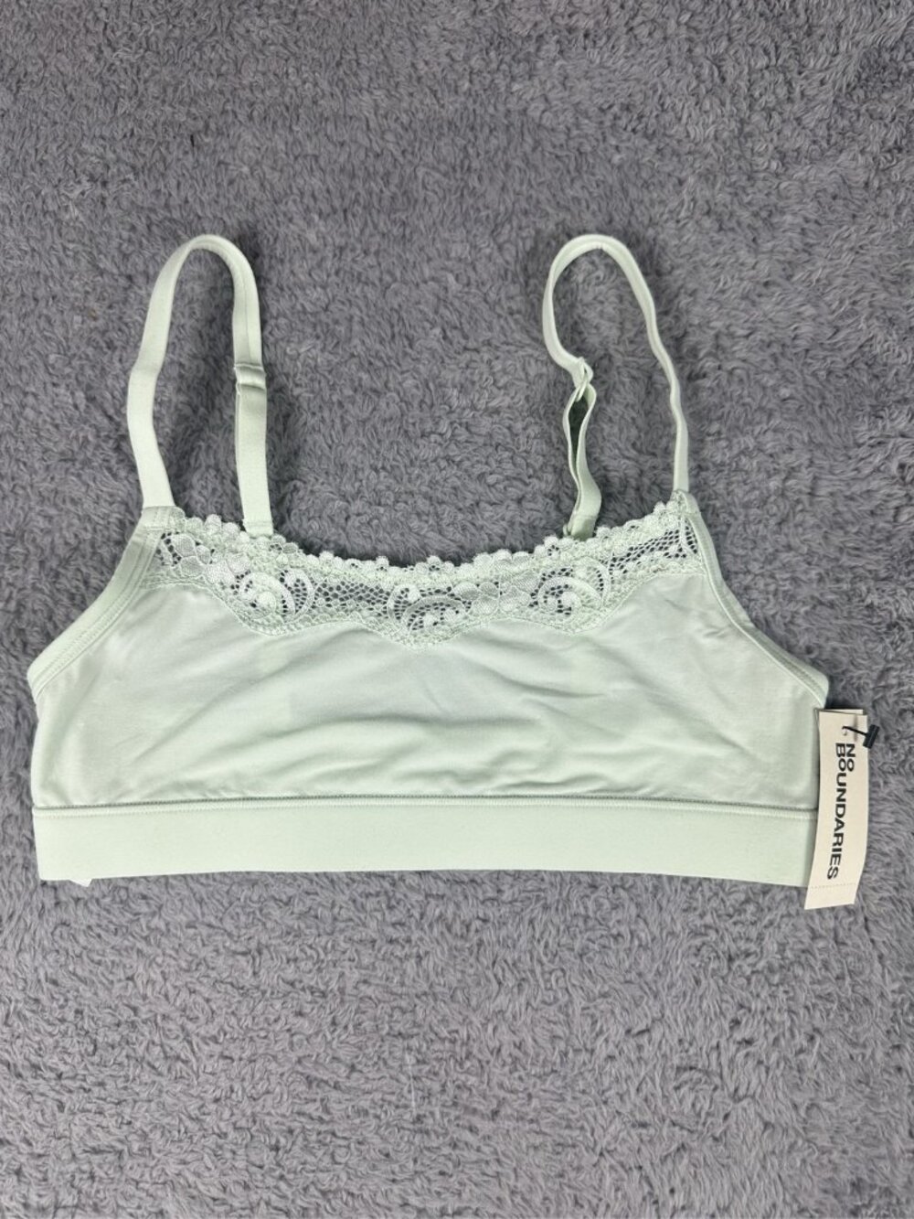 No Boundaries Women's Bralette Scoop Neck Lace Trim Crop Bra